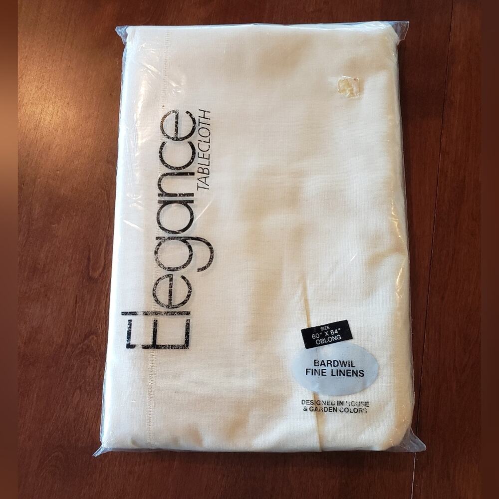 Bardwil Linens vintage Elegance tablecloth new in package oblong 60x84 cream‎